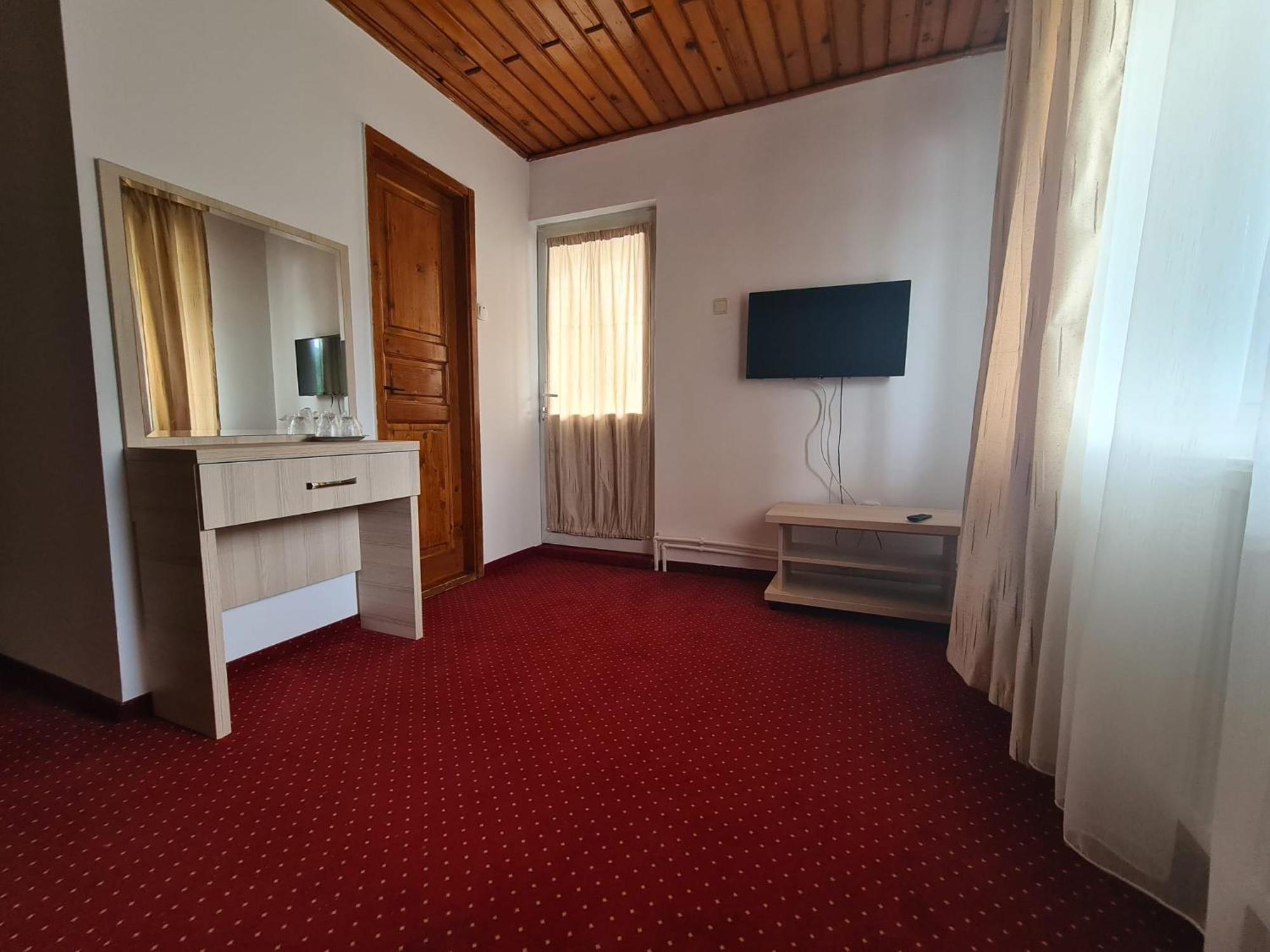 Vila Vitalis Hotel Predeal Bagian luar foto