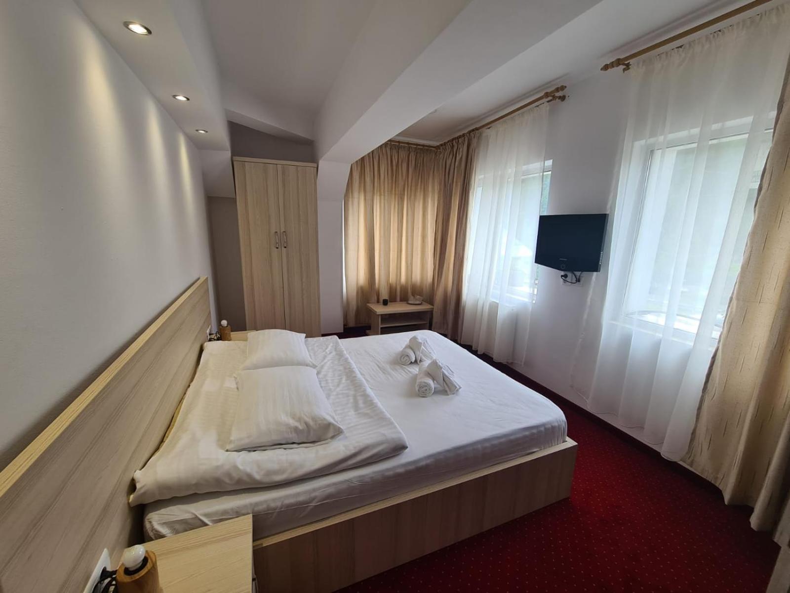 Vila Vitalis Hotel Predeal Bagian luar foto